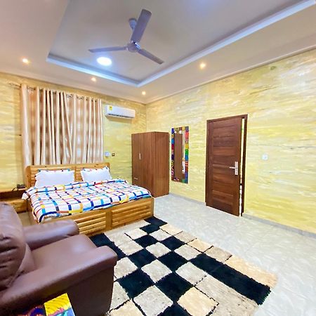 אקרה Bays Boutique Apartment מראה חיצוני תמונה