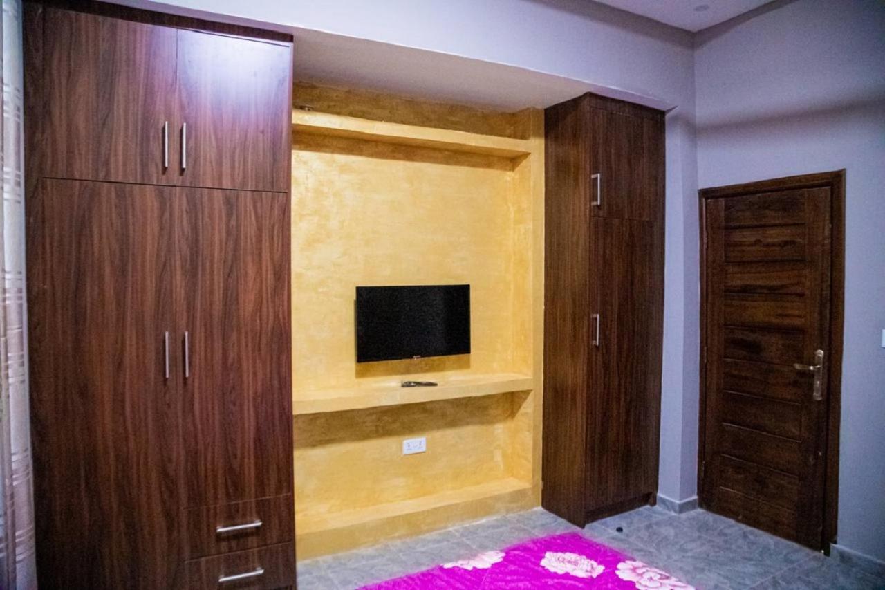אקרה Bays Boutique Apartment מראה חיצוני תמונה