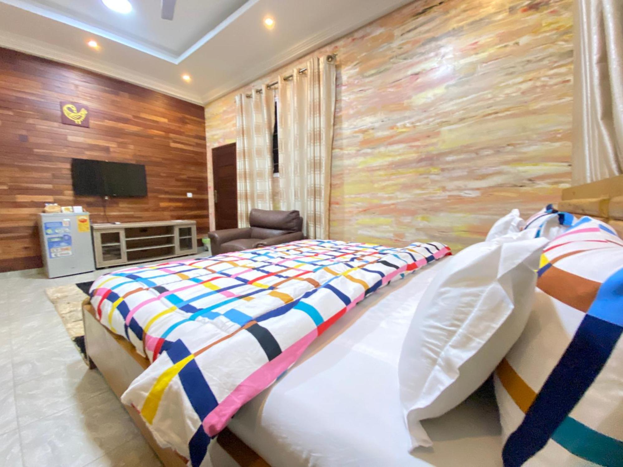 אקרה Bays Boutique Apartment מראה חיצוני תמונה
