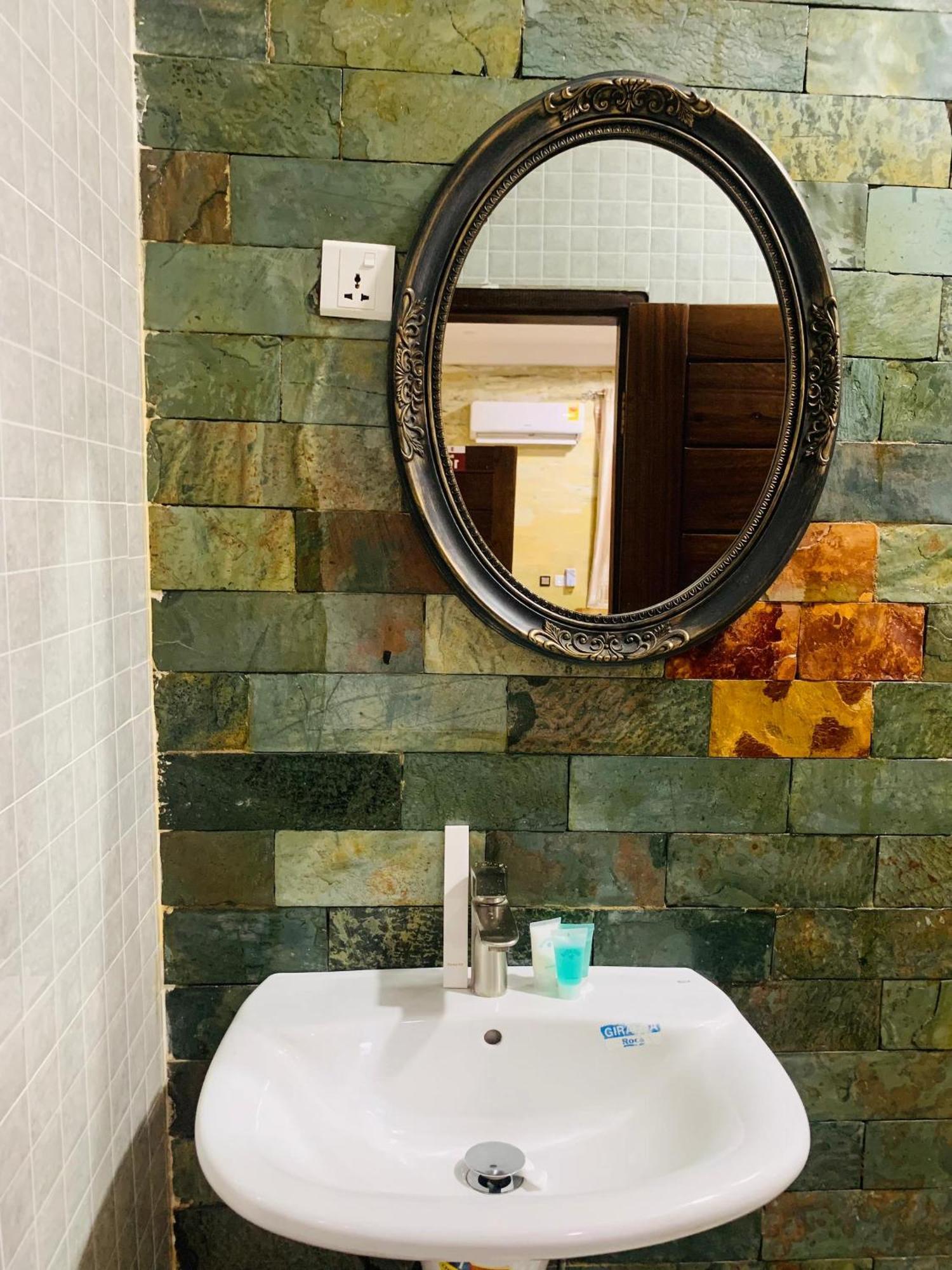 אקרה Bays Boutique Apartment מראה חיצוני תמונה
