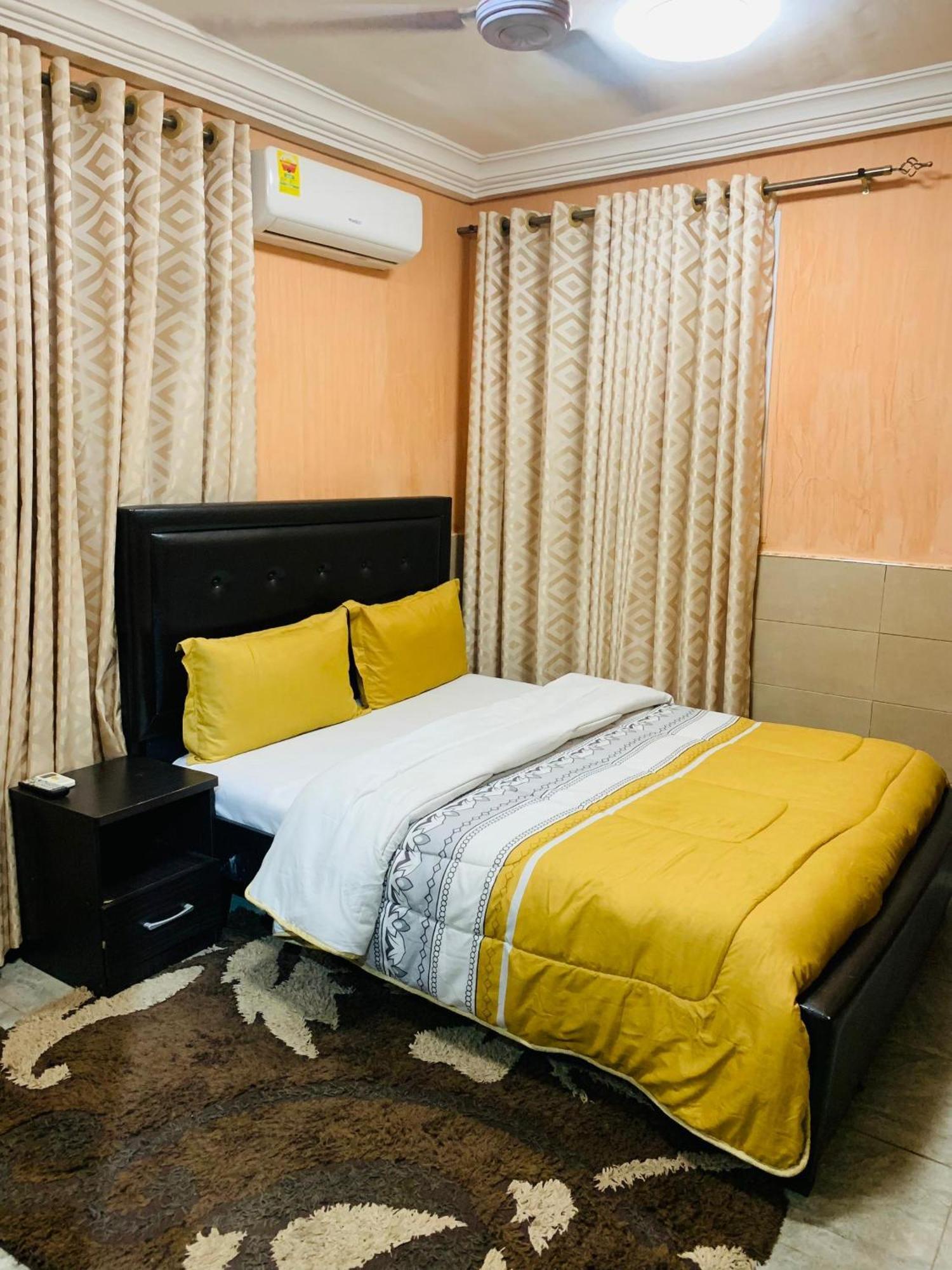 אקרה Bays Boutique Apartment מראה חיצוני תמונה
