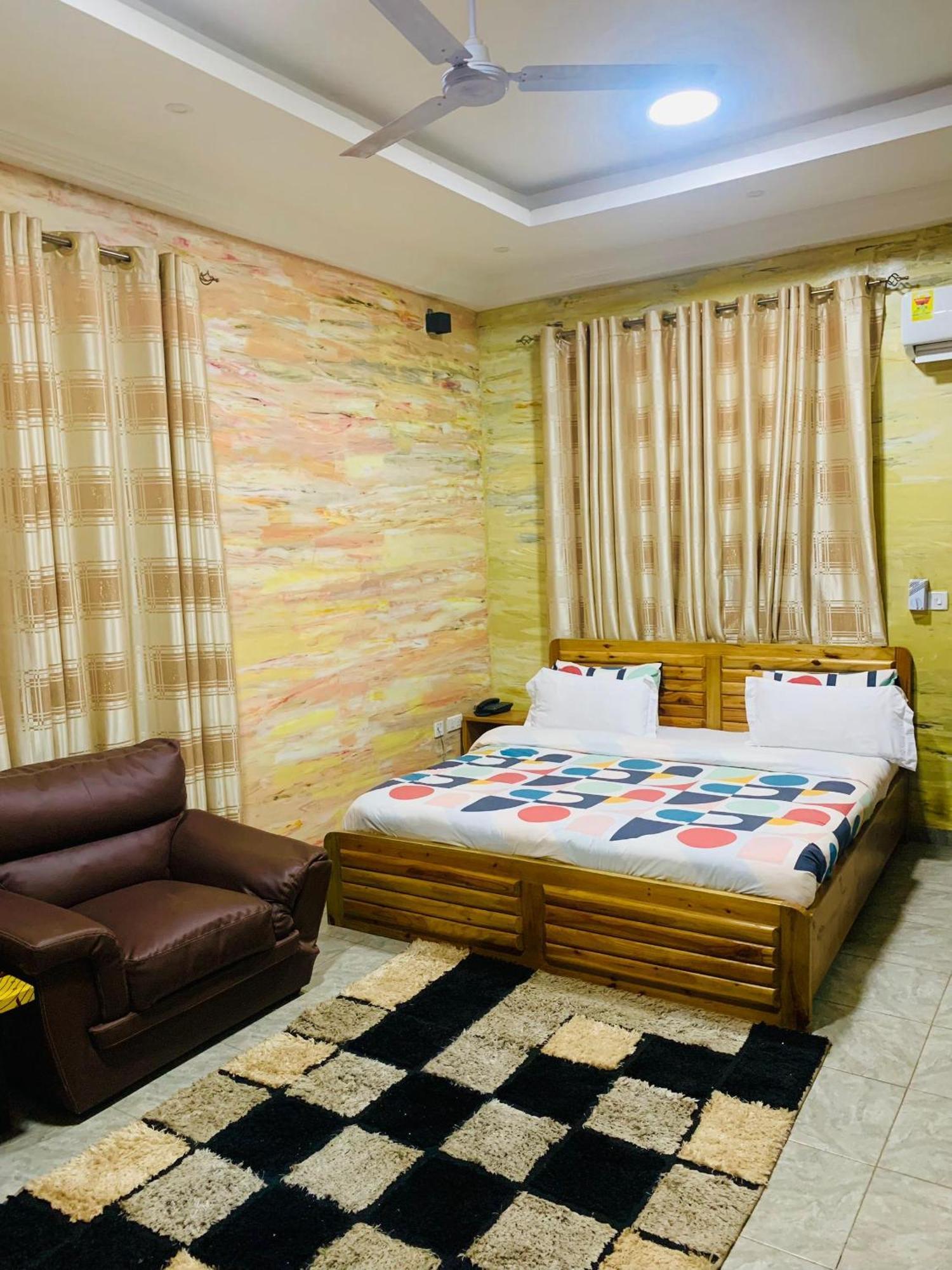 אקרה Bays Boutique Apartment מראה חיצוני תמונה