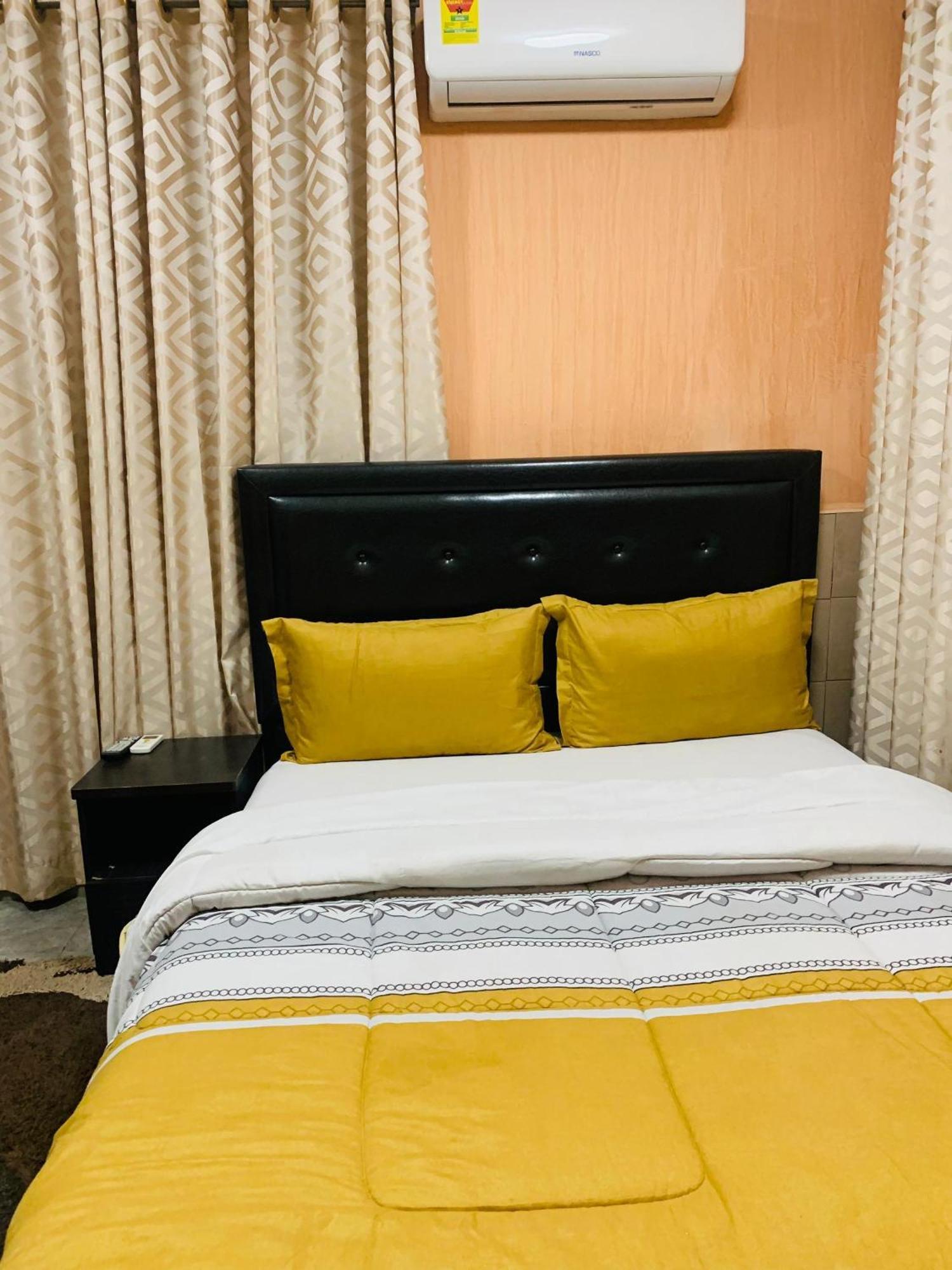 אקרה Bays Boutique Apartment מראה חיצוני תמונה